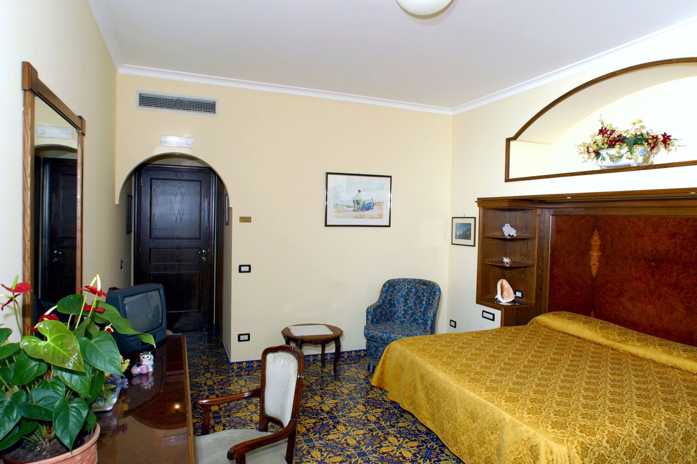 La-Tonnarella-Room-12