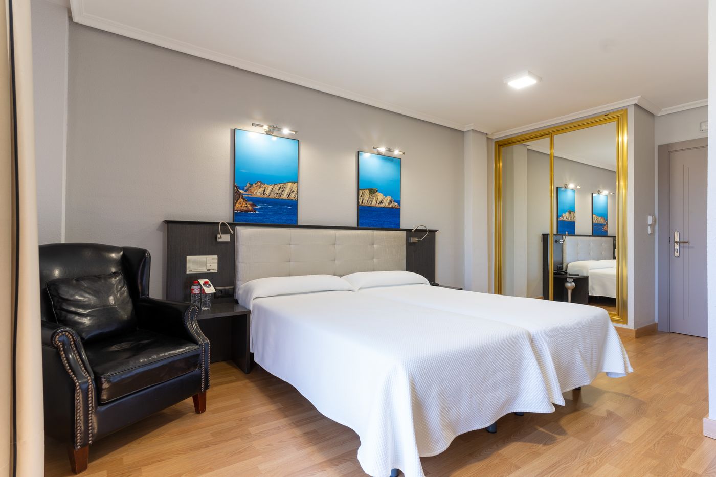 Château la Roca-Spain-Sancibrian Cantabria-Room-10