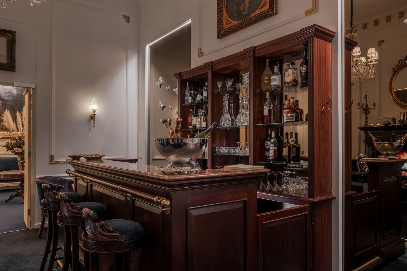 Manos-Stephanie-Hotel-Bar-10