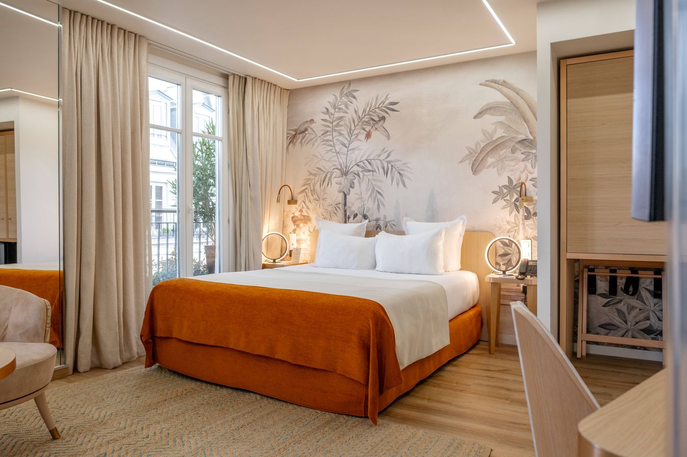 Grand-Hotel-Saint-Michel-Room-3