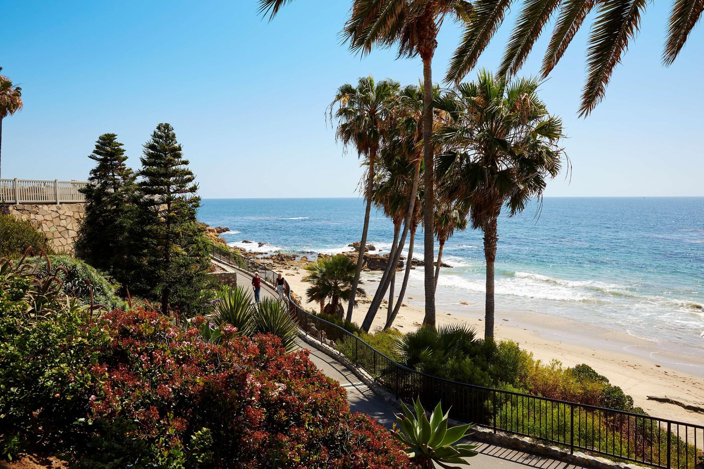 Laguna-Beach-House-General-view-3