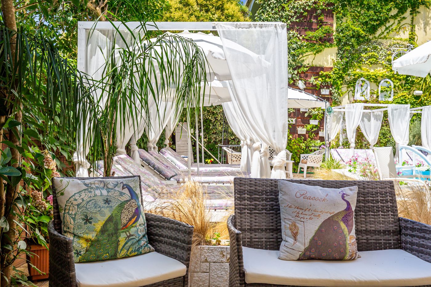 V-A--Boutique-Apartments-and-Suites-Bar-19