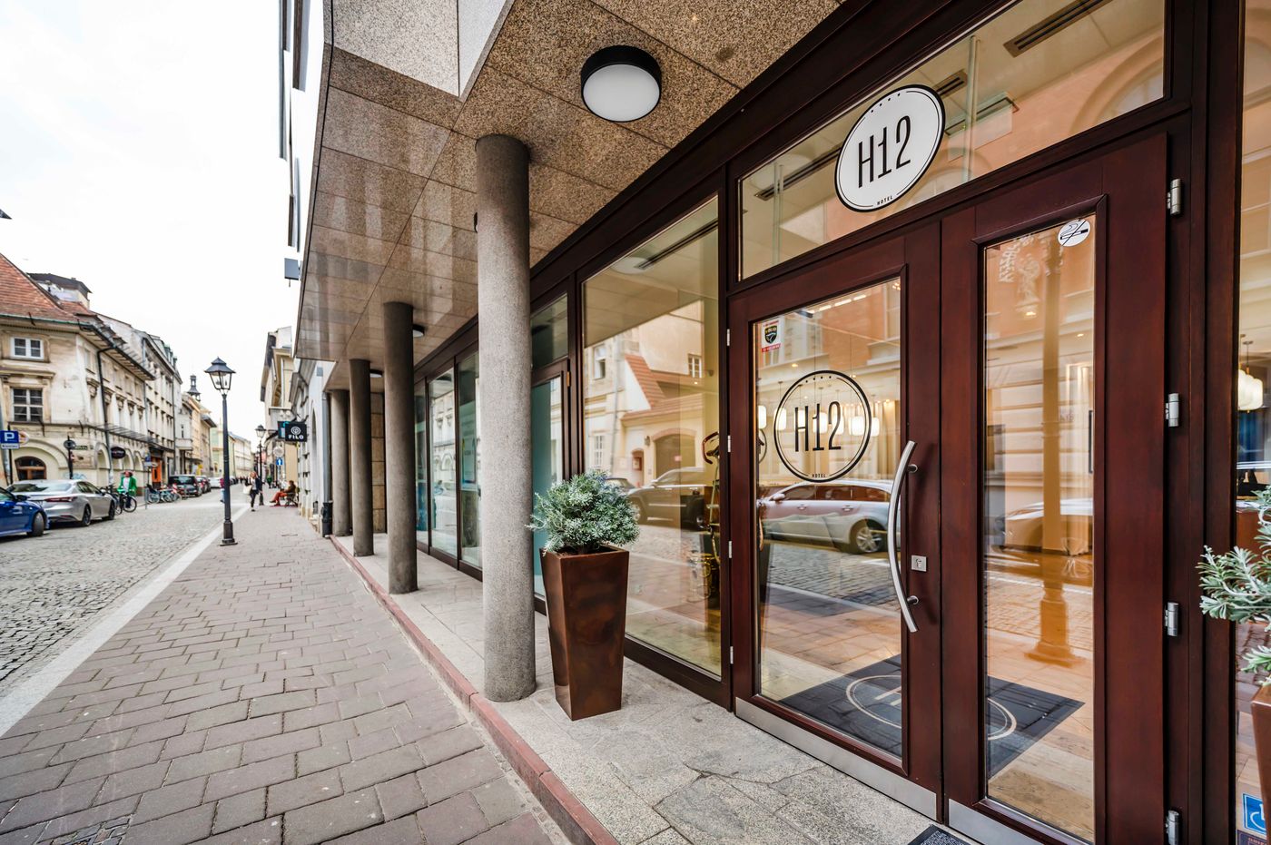 Hotel-H12-General-view-4