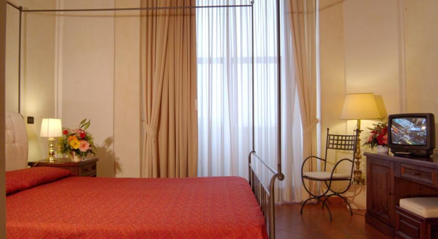 Domus-Sessoriana-Room-7