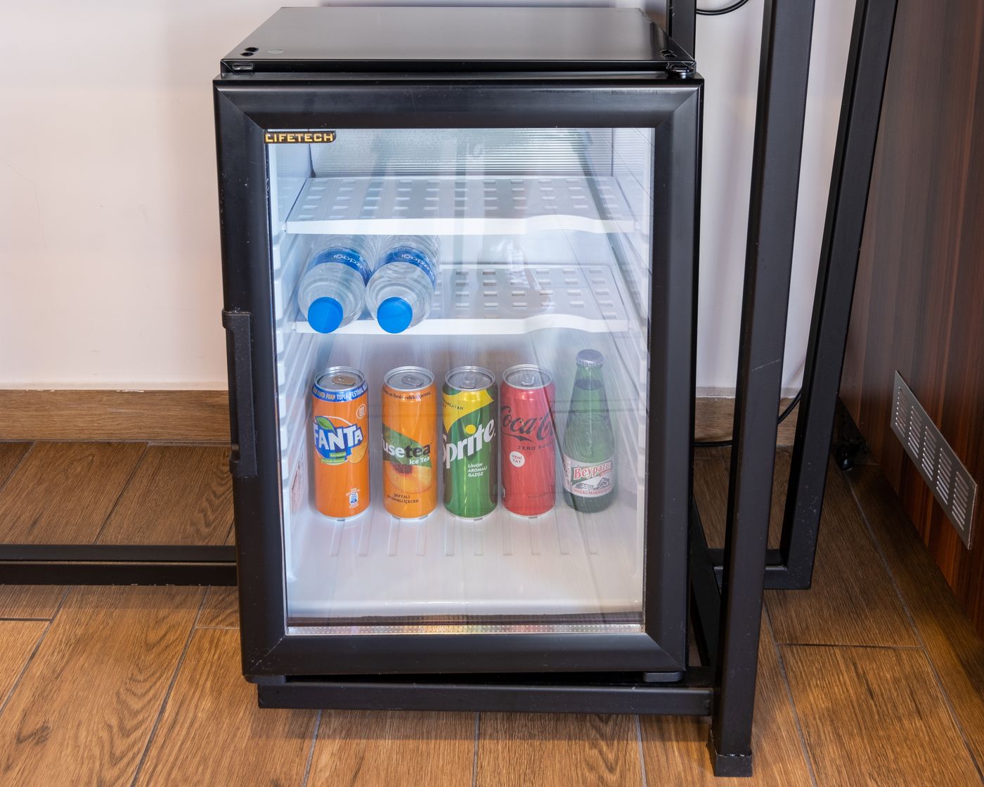 La-Wisteria-Boutique-Hotel-Room-9