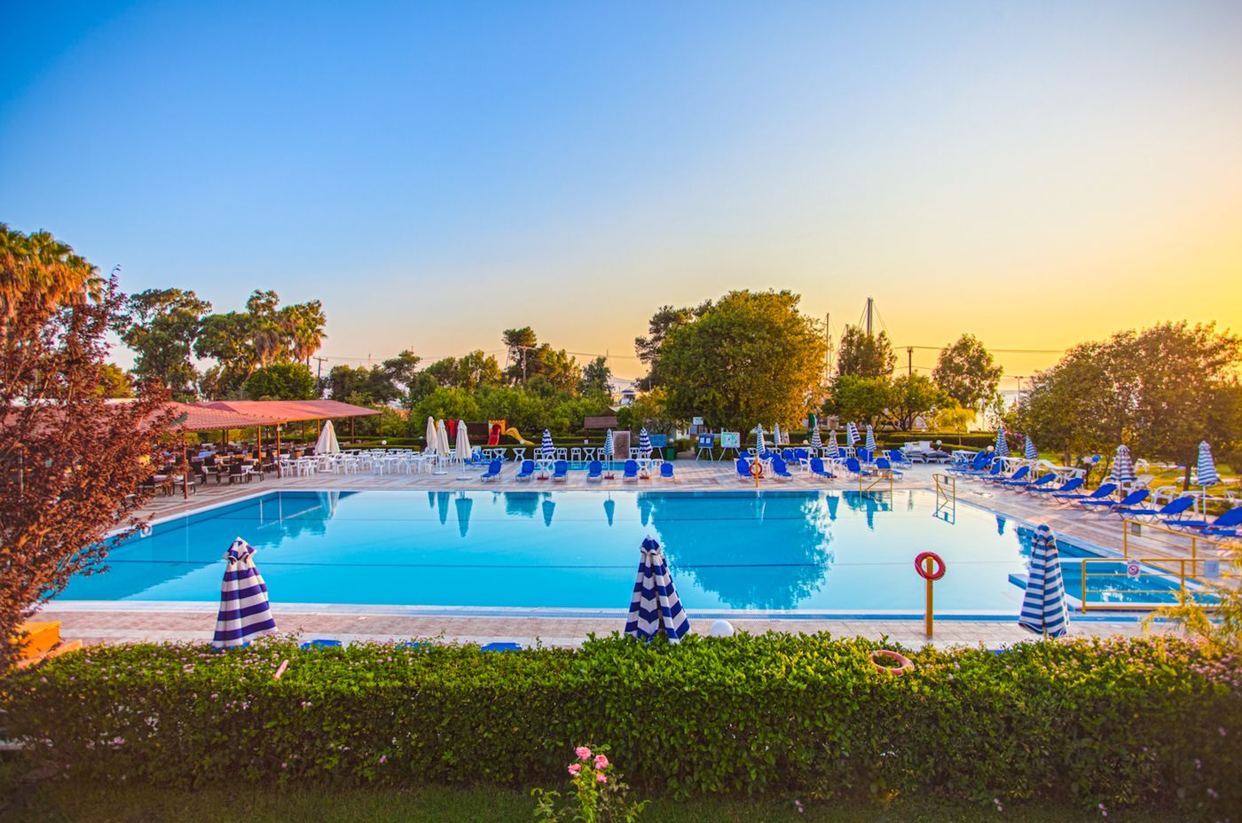 Continental-Palace-Pool-5