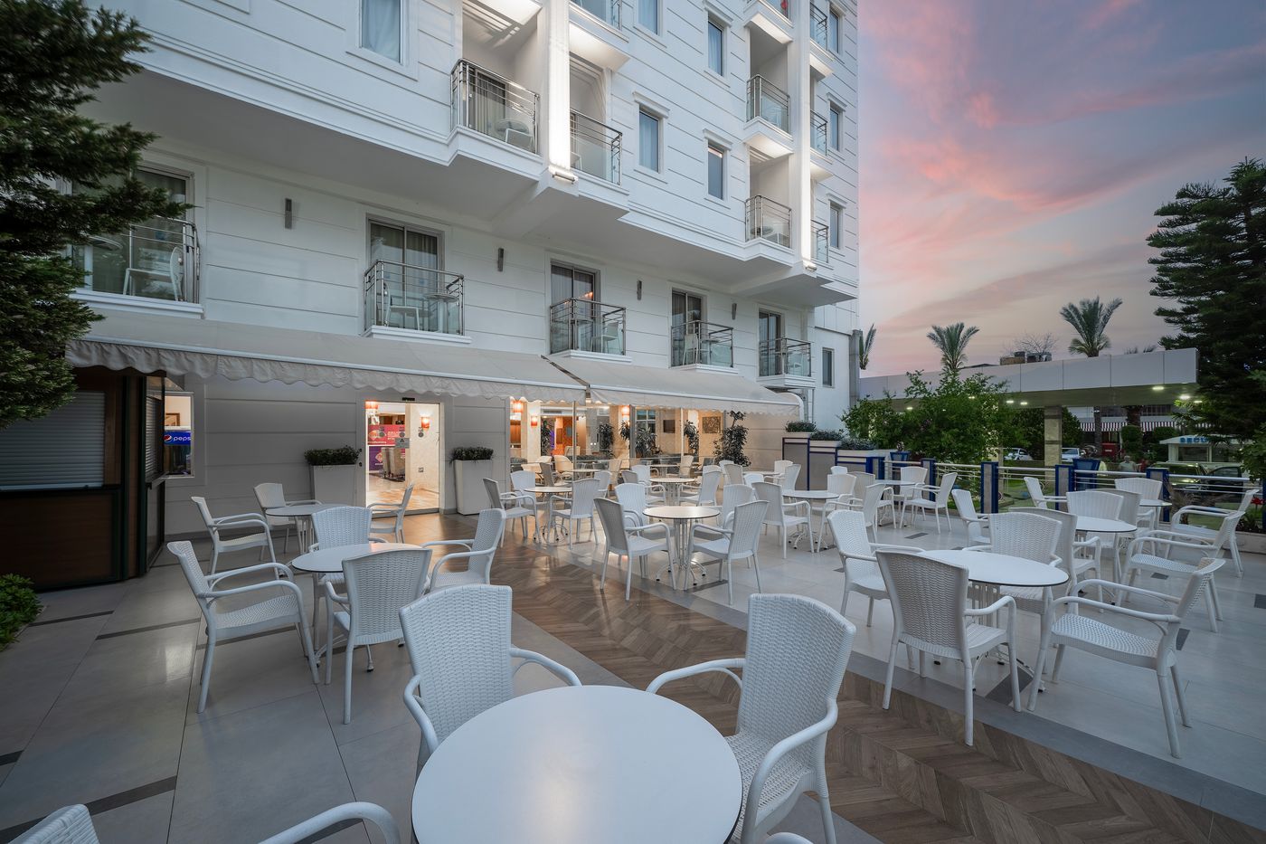 Sealife-Family-Resort-Hotel-Terrace-5