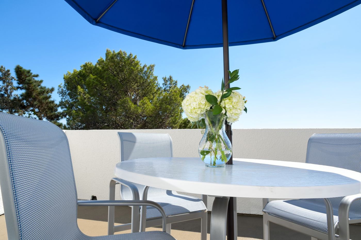 Gateway-Hotel-Santa-Monica-Terrace-4