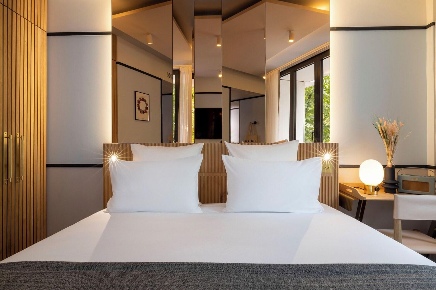 Quinzerie-Hotel---Tour-Eiffel-Room-26