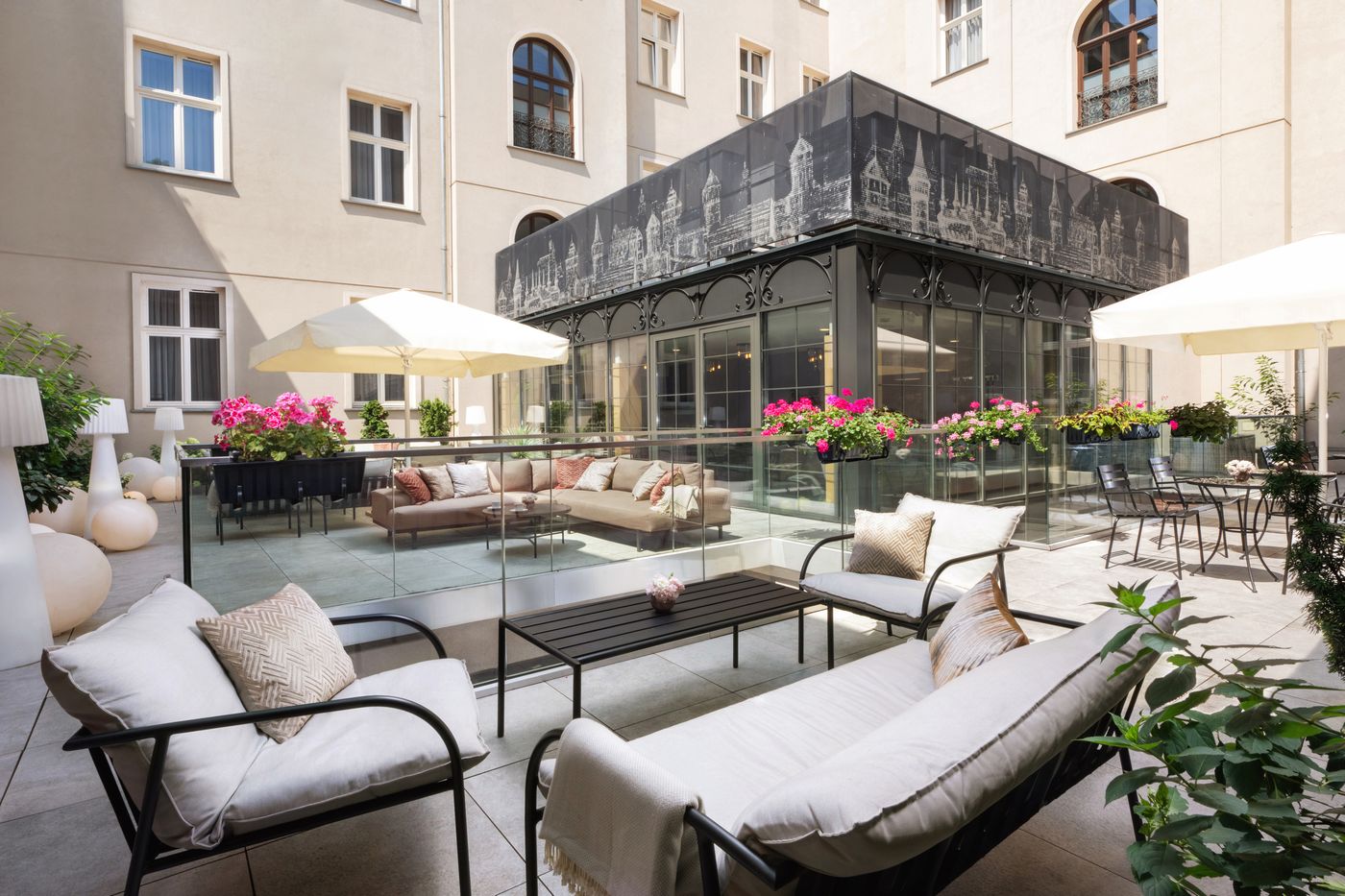 Leonardo-Boutique-Hotel-Krakow-Old-Town-Terrace-3
