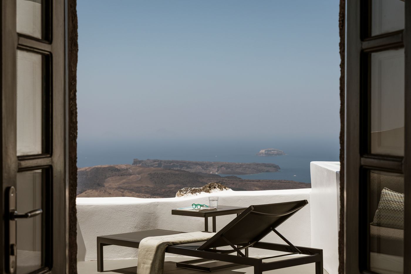 Aqua-Luxury-Suites-Room-79