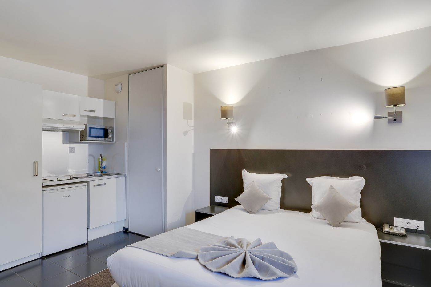 All-Suites-Aeroport-Paris-Orly-Rungis-Room-23