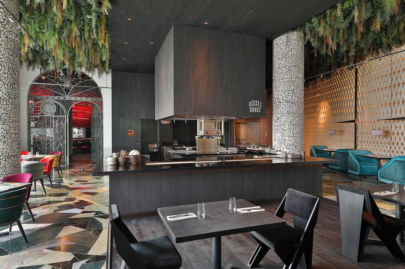 W-Abu-Dhabi---Yas-Island-Restaurant-25