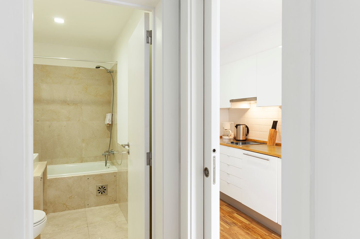 Hello-Lisbon-Bairro-Alto-Room-32