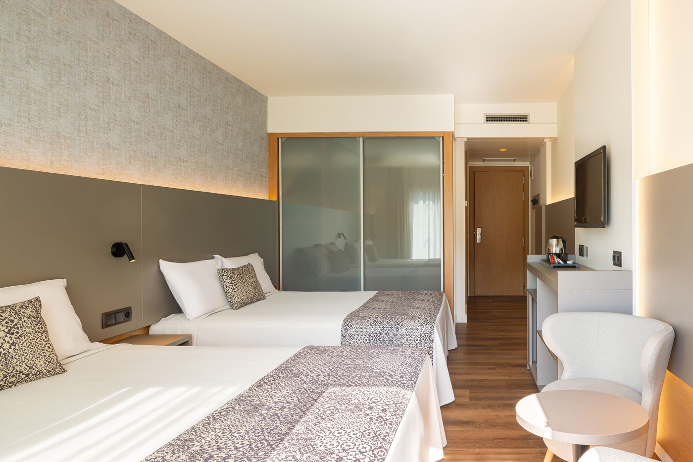 Golden-Bahia-de-Tossa-Room-32