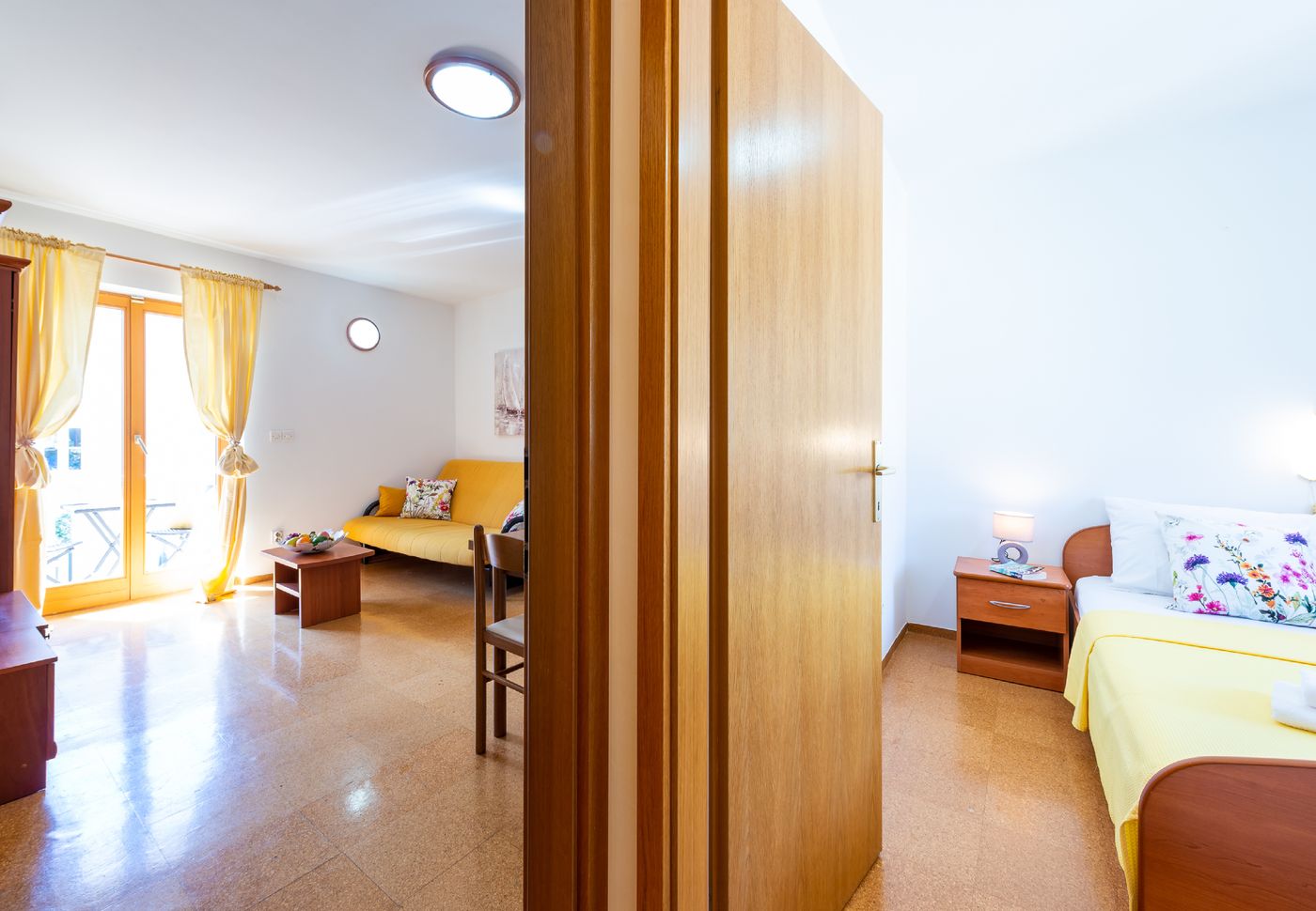 Apartments---Rooms-Cina-Room-9