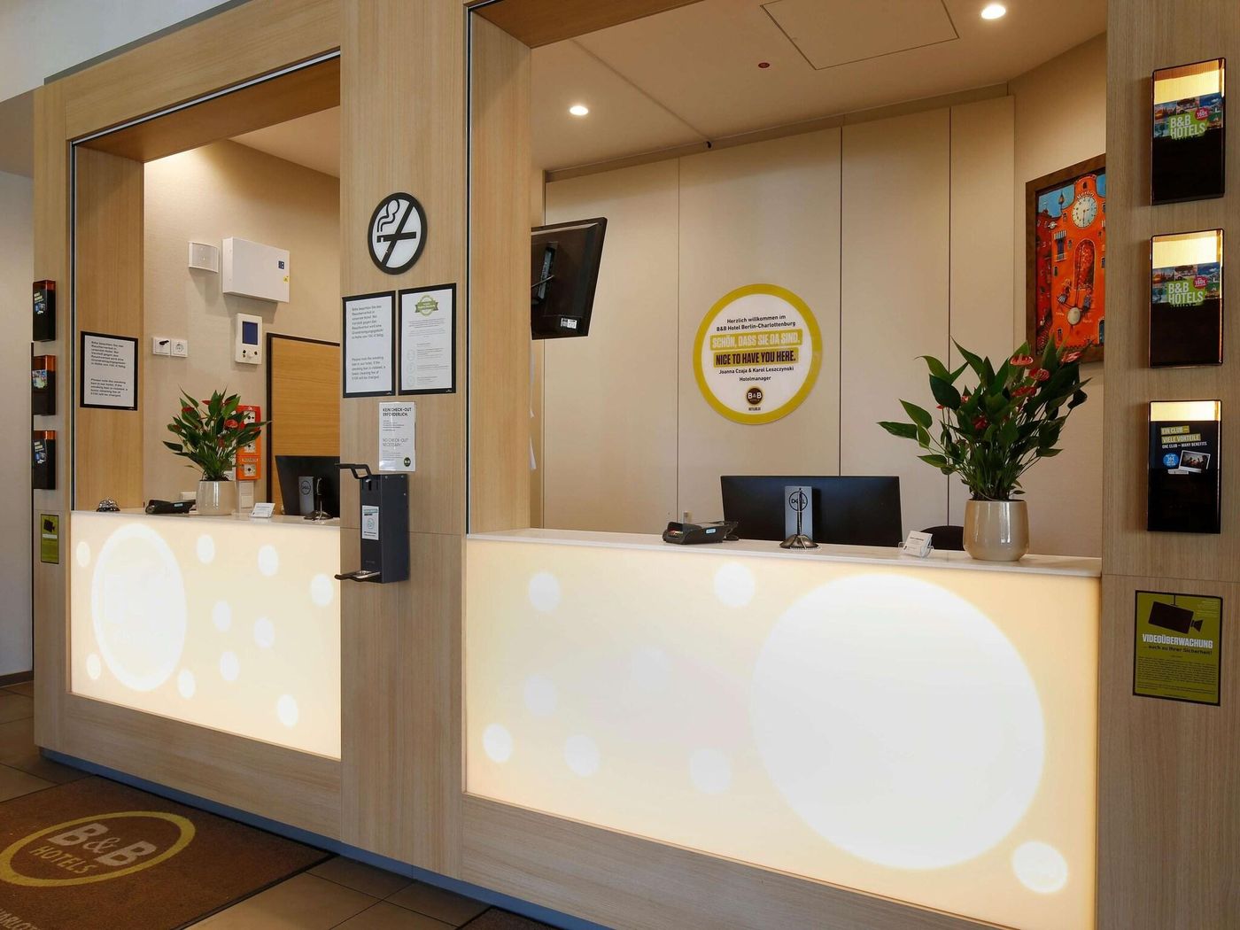 B-B-Hotel-Berlin-Charlottenburg-Lobby-6