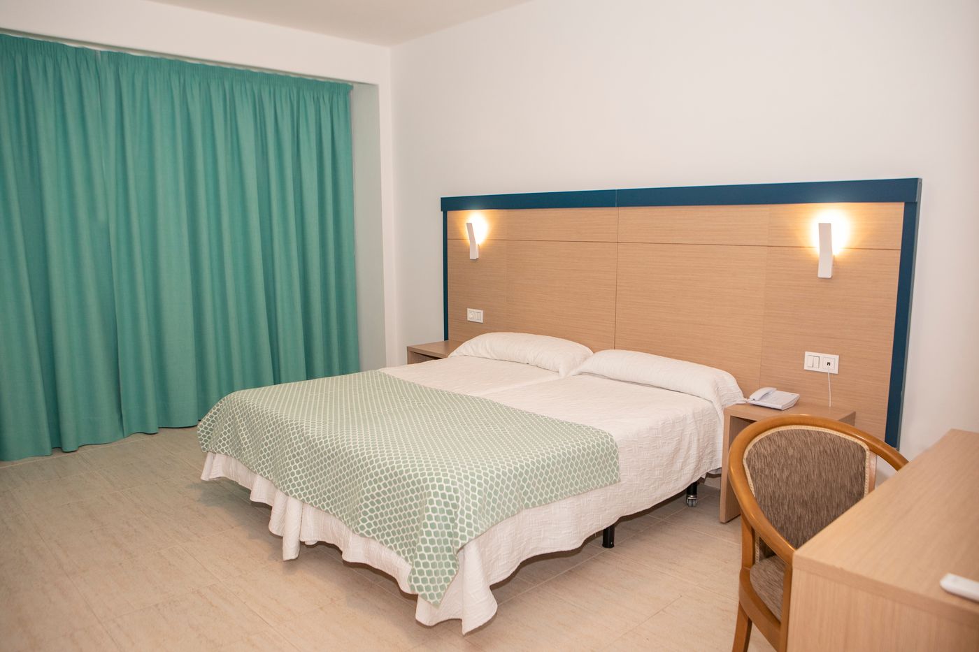 Pyr-Fuengirola-Room-32