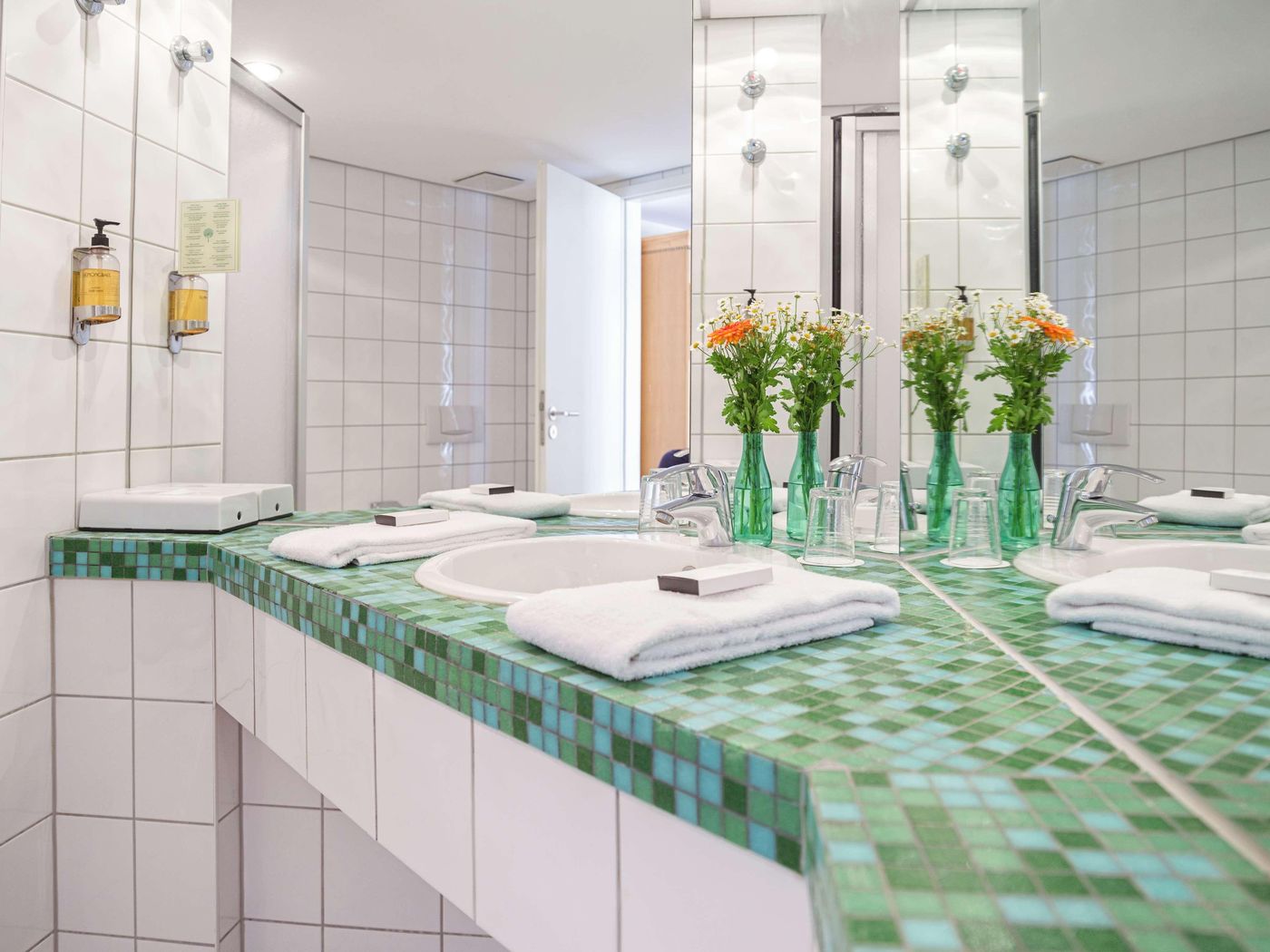 Hotel-Domicil-Berlin-by-Golden-Tulip-Room-44