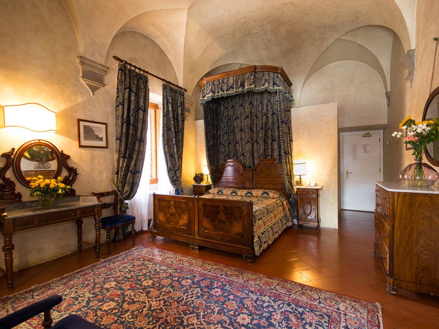 Loggiato Dei Serviti - Italy - FLORENZ  - Room - 6