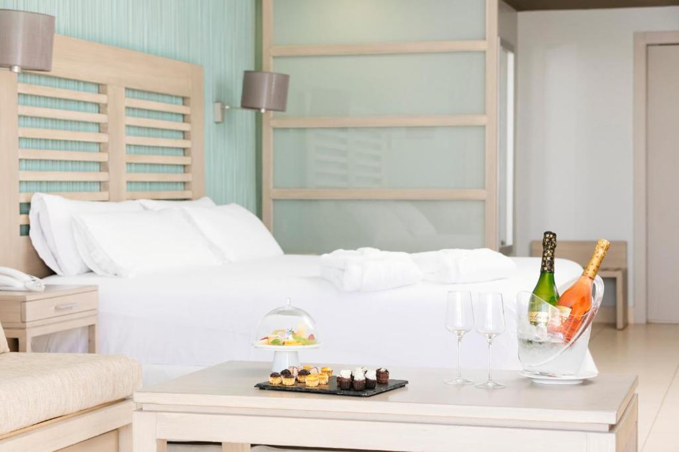 HD-Beach-Resort-Room-42