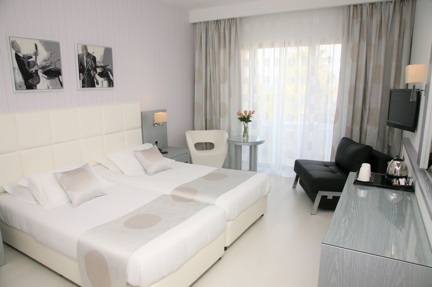 St George Beach Hotel and Spa Resort 