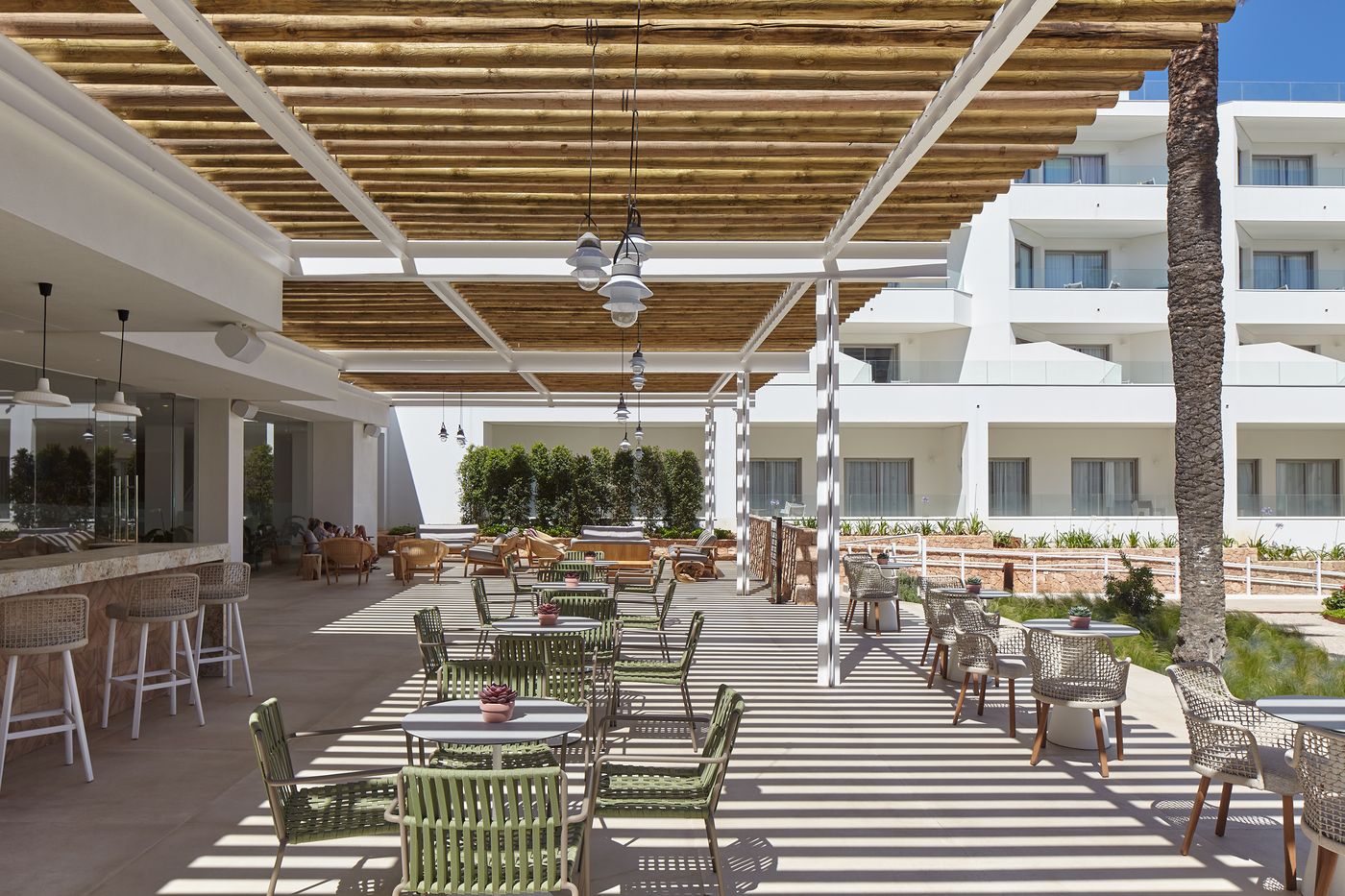Marina-Palace-Prestige-by-Intercorp-Hotel-Group-Bar-11