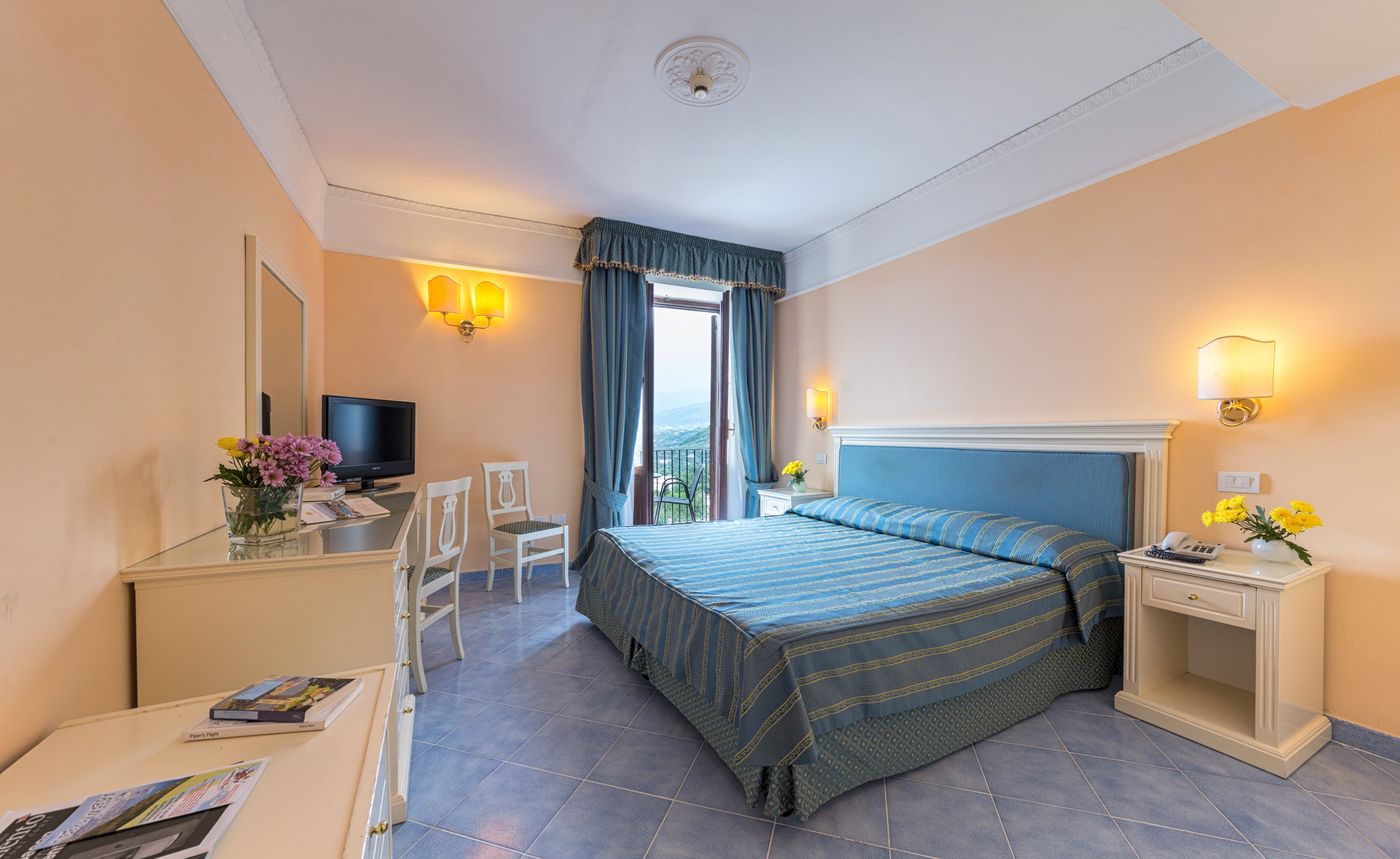 Hotel-Jaccarino-Room-14
