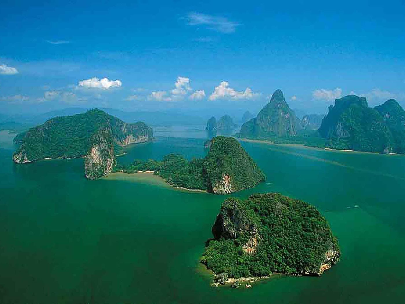 ibis-Phuket-Patong-Sports-and-Entertainment-41