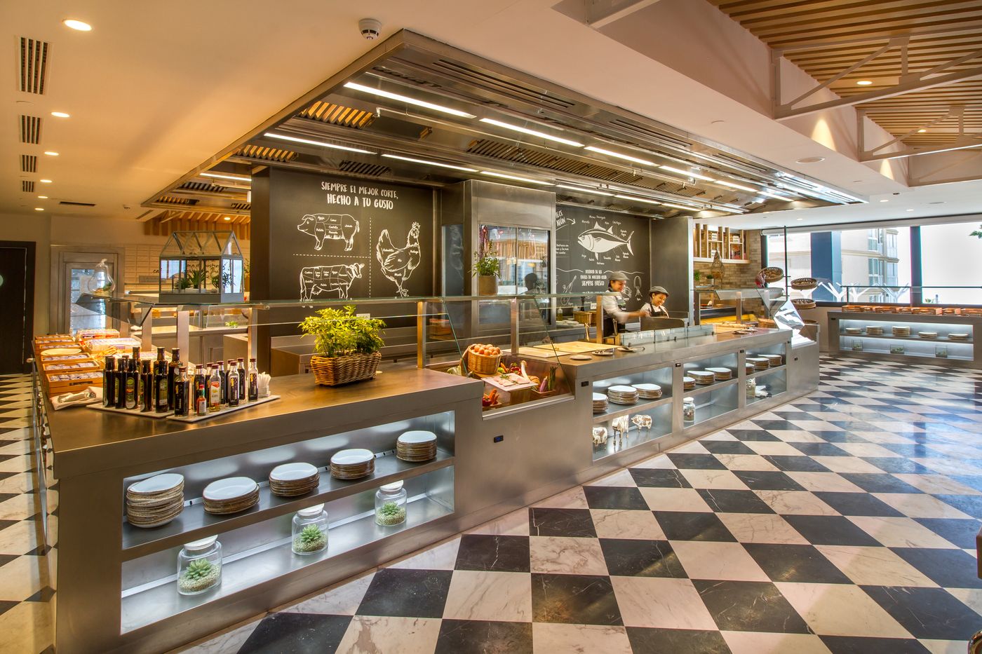 Suitopia Sol y Mar Suites Hotel