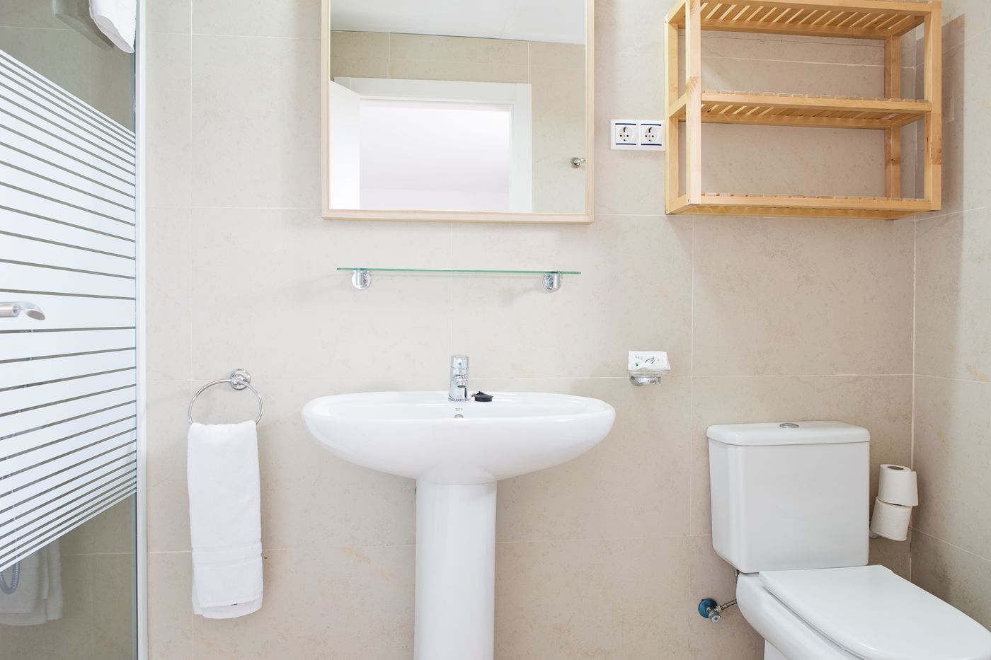 Malaga-Hotel-Eliseos-Room-31