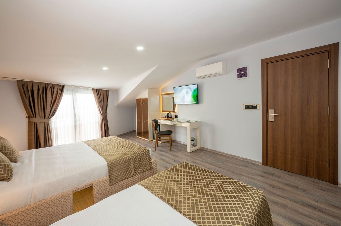 Luxury Airport Hotel-Turkey-Arnavutköy-Room-1