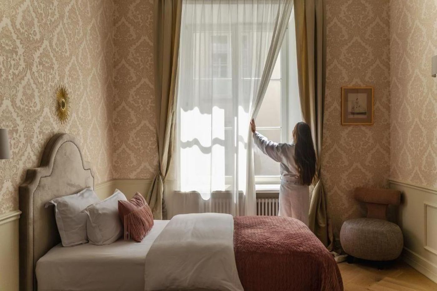 Hotel-Unicus-Palace-Old-Town---Destigo-Hotels-Room-62