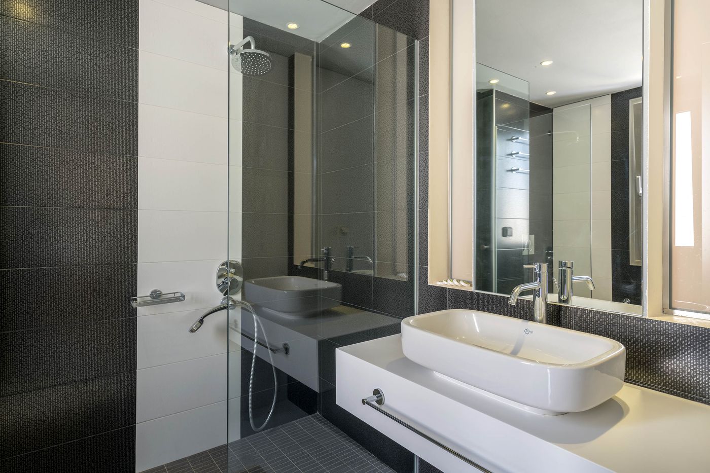 Apollo-Hotel-Room-31