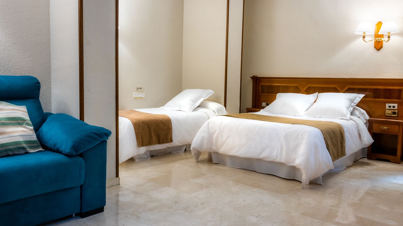 Reina Cristina-Spain-GRANADA-Room-5