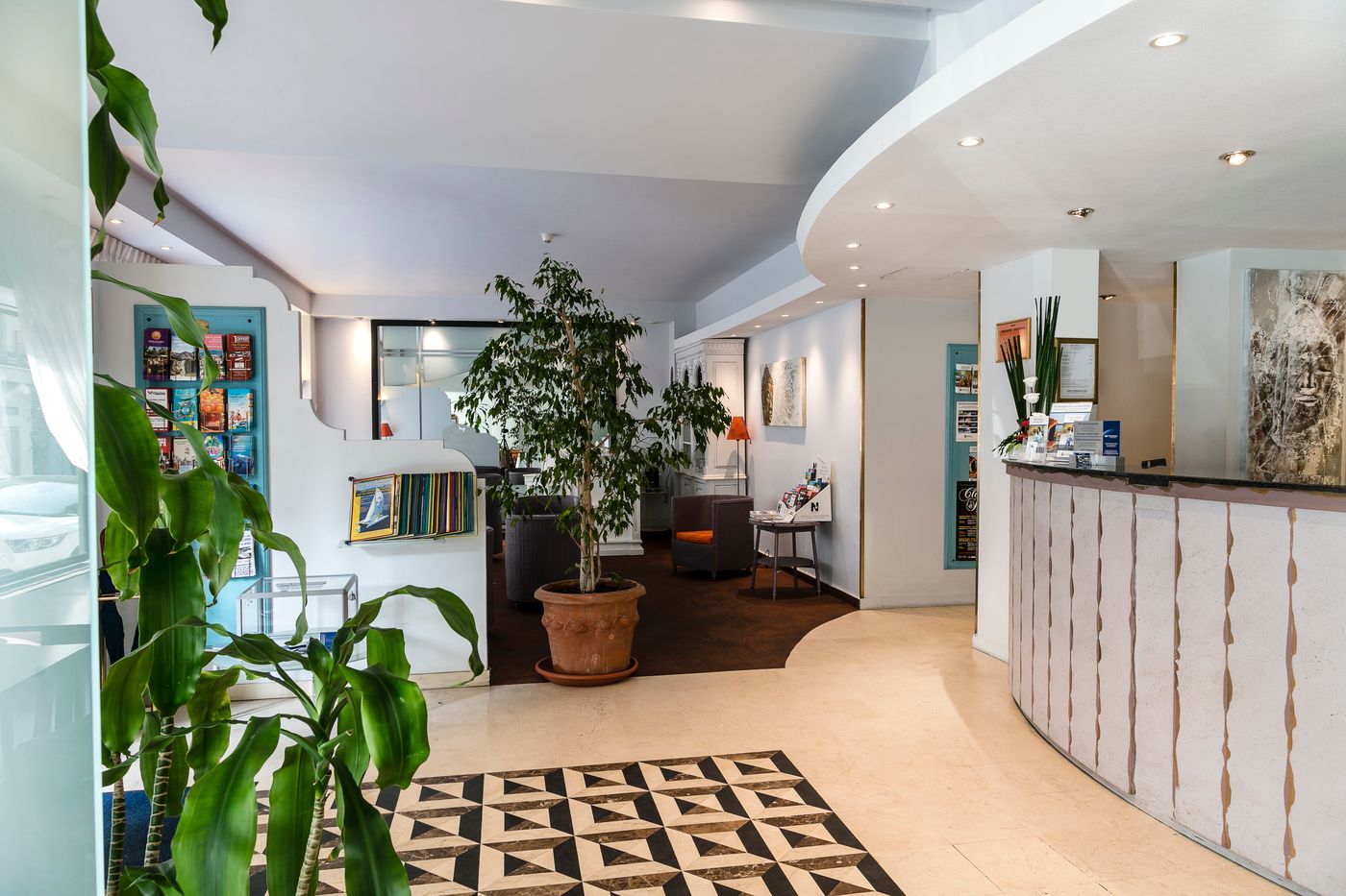 Best-Western-Astoria-Lobby-31