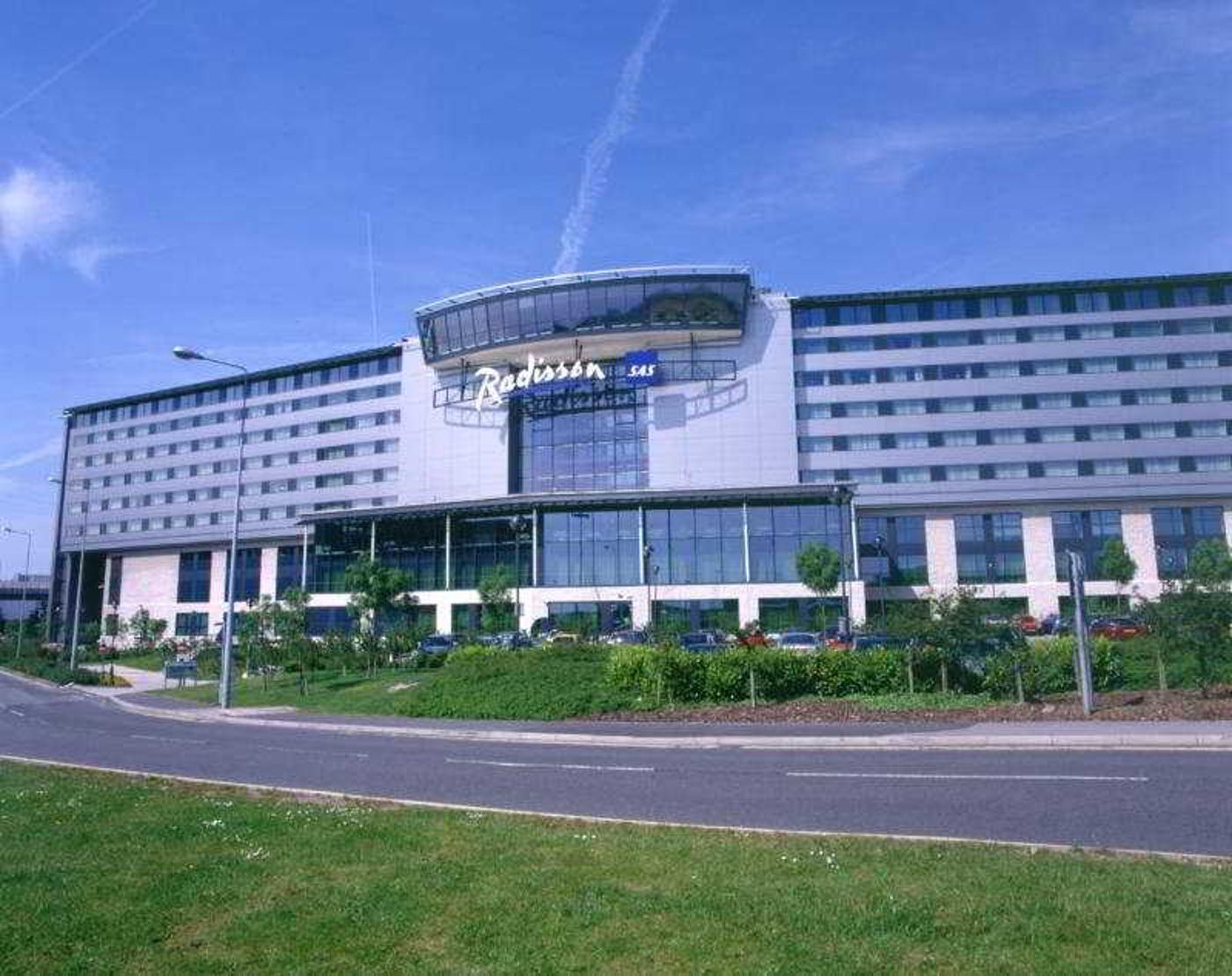 Radisson Blu Hotel Manchester Airport-United Kingdom-MANCHESTER-General view-1