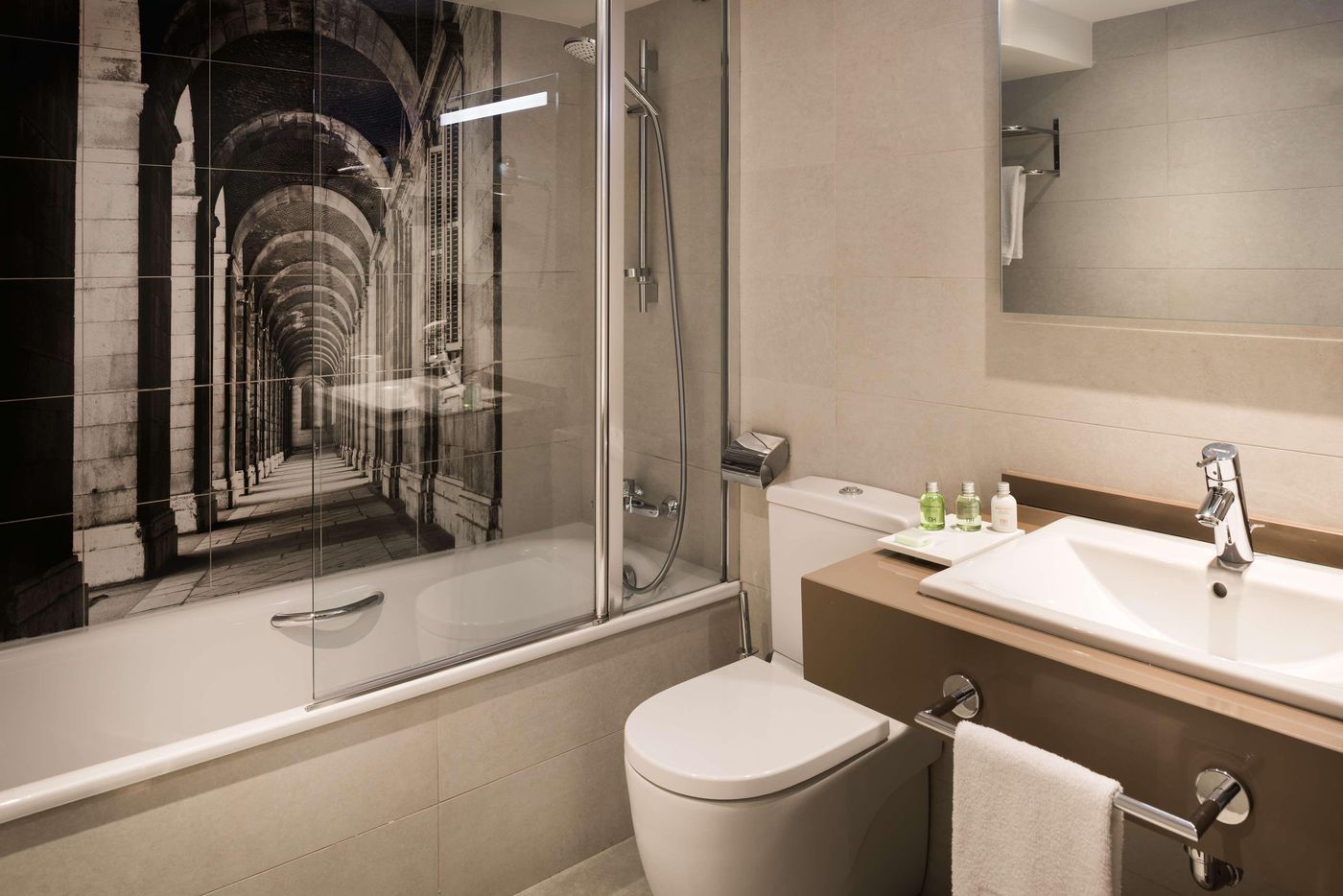 NH-Madrid-Zurbano-Room-35