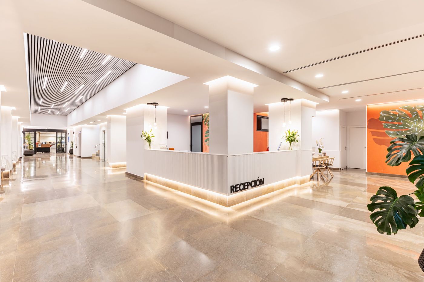 HOTEL-CIMBEL-Lobby-29