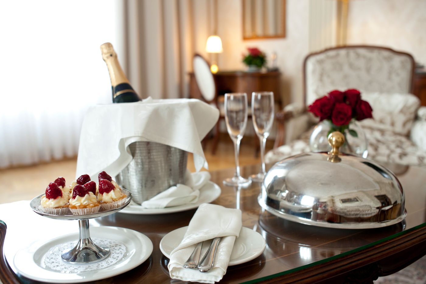 Moskva-Serbia-BELGRADE-Room-9