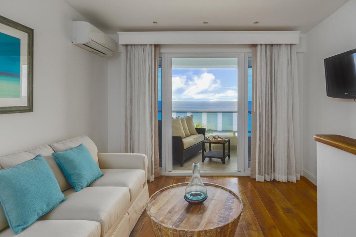 Waves Hotel & Spa by Elegant Hotels