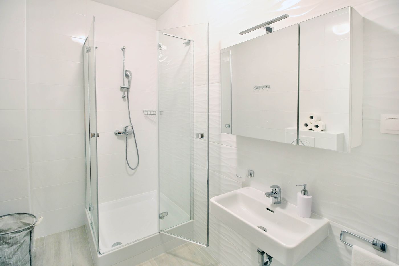 Bacan-Family-Apartments-Room-37