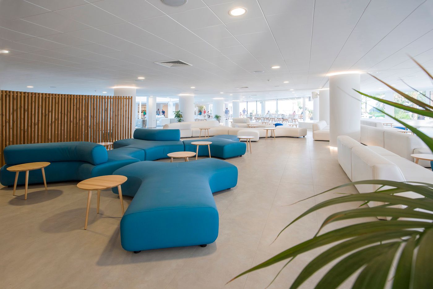 Playasol-The-New-Algarb-Lobby-35