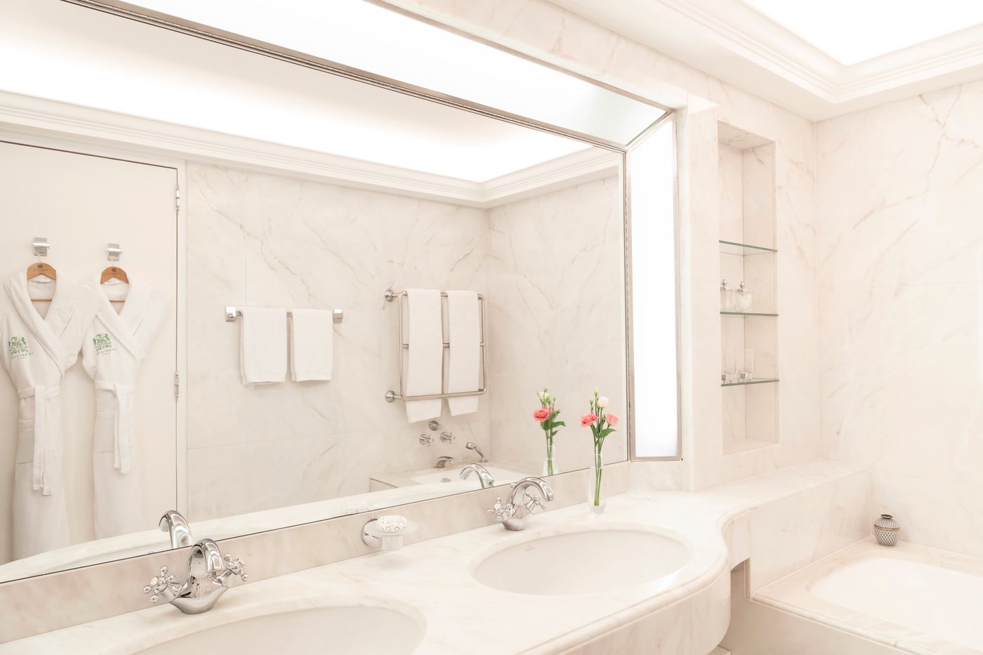 Le-Bristol-Paris-Room-77