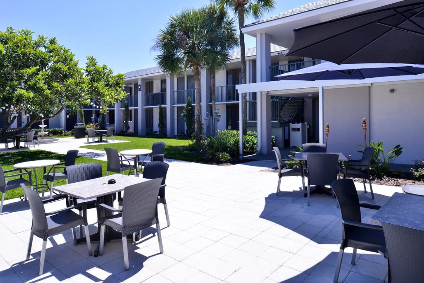 Clarion Inn and Suites Orlando Universal