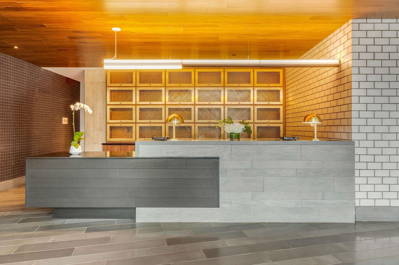 Cambria-Hotel-Boston-Downtown-South-Boston-Lobby-20