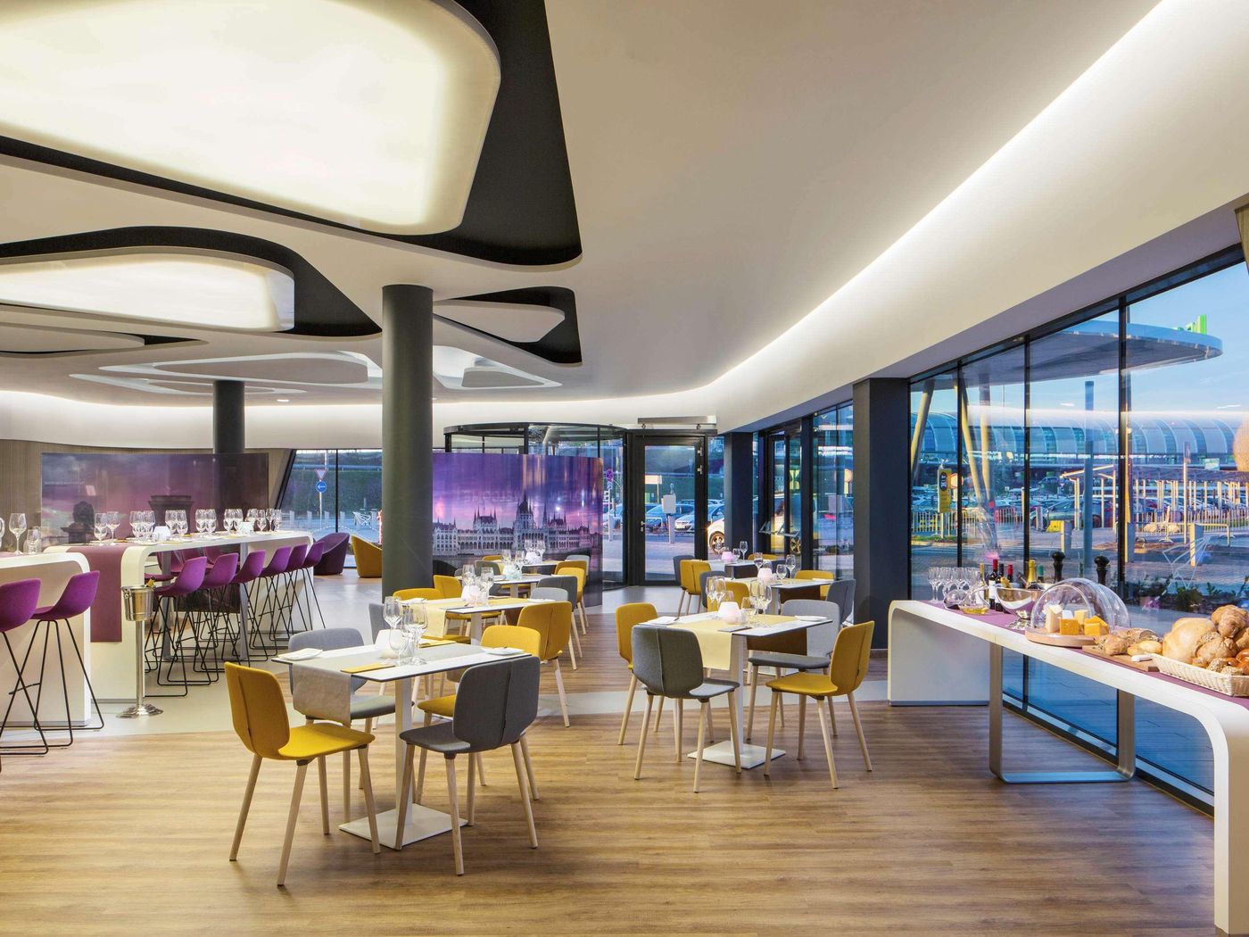 ibis-Styles-Budapest-Airport-Restaurant-41