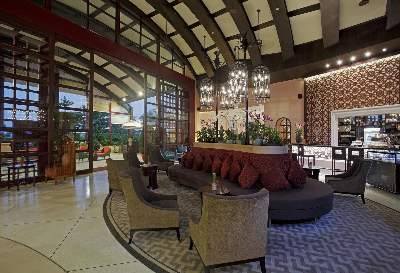 Centara-Grand-Beach-Resort-Phuket-Lobby-53