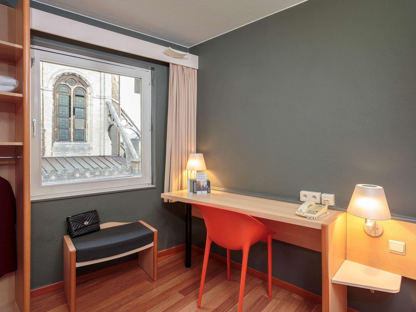 ibis-Brussels-City-Centre-Room-6