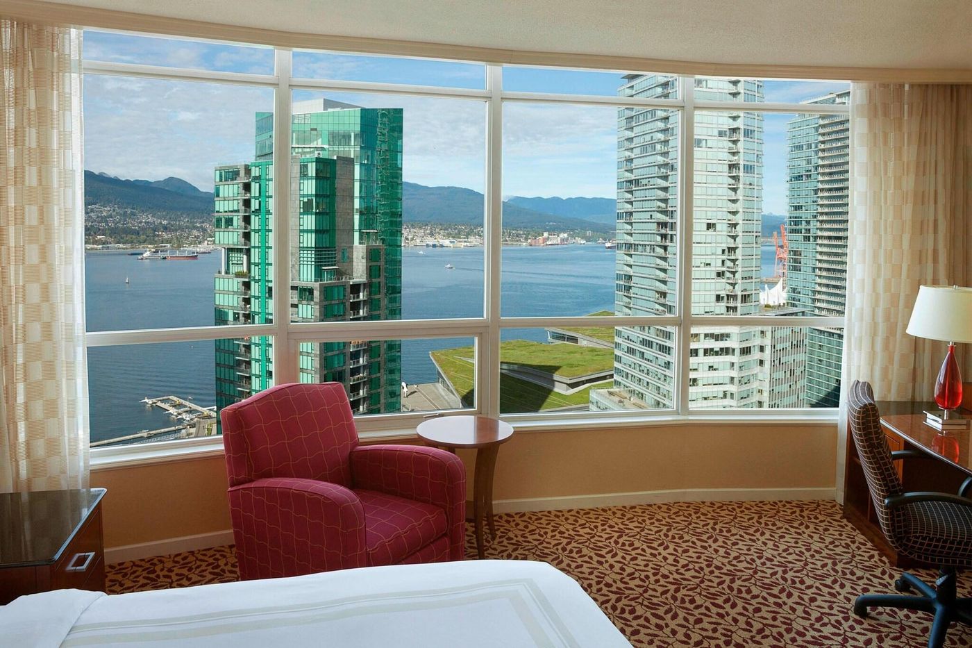 Vancouver-Marriott-Pinnacle-Downtown-Room-10